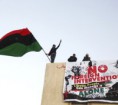 Manifestantes na Líbia rejeitam intervenção militar estrangeira 